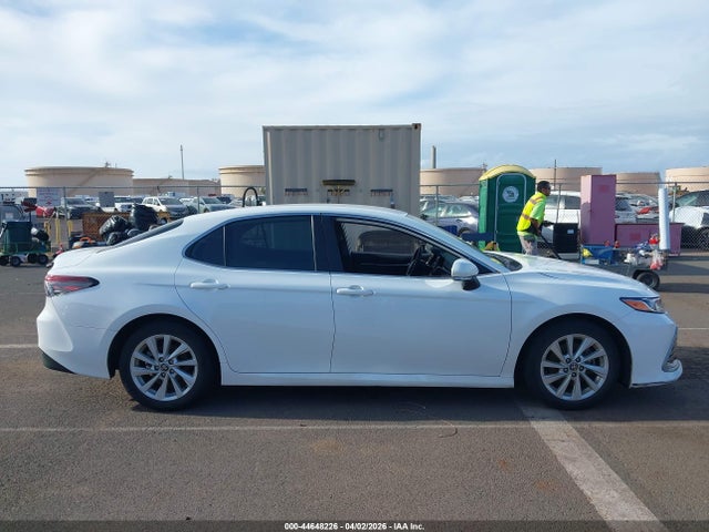 4T1R11AK5RU883606 Toyota CAMRY LE