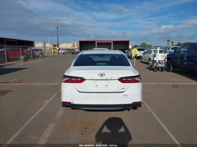 4T1R11AK5RU883606 Toyota CAMRY LE