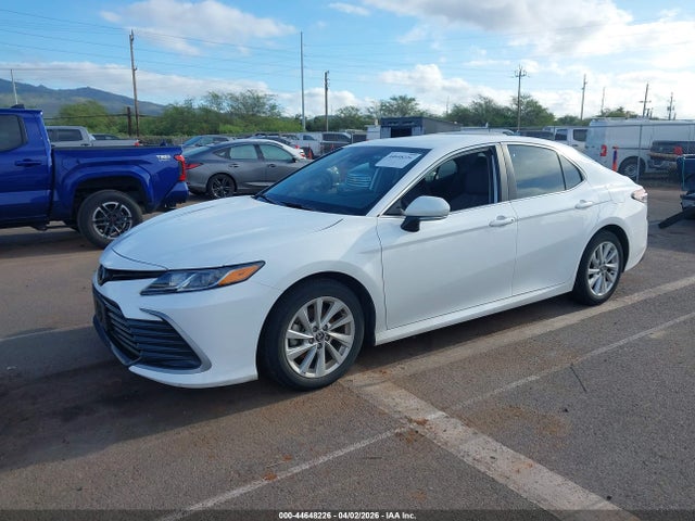 4T1R11AK5RU883606 Toyota CAMRY LE