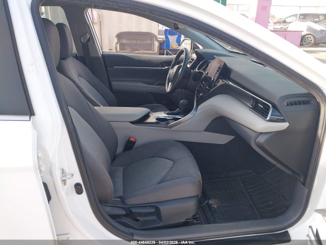 4T1R11AK5RU883606 Toyota CAMRY LE