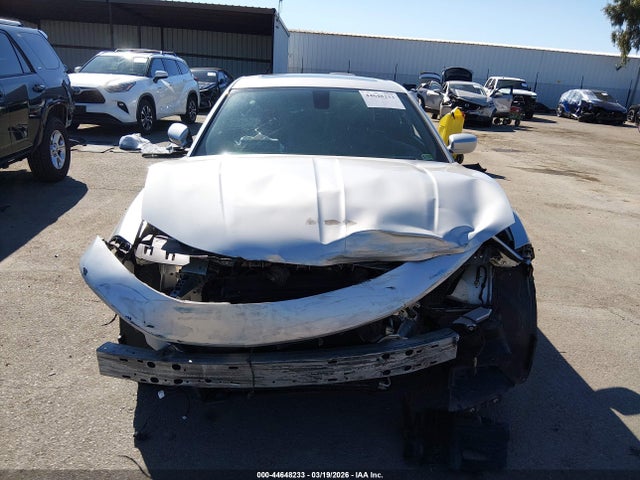 2C3CDXBG1LH139899 Dodge Charger Sxt Rwd