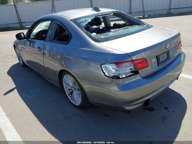 2011 BMW 335I WBAKG7C59BE263630 Photo 2