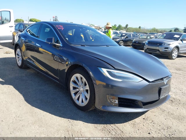 2016 TESLA MODEL S 5YJSA1E13GF161127 Photo 0