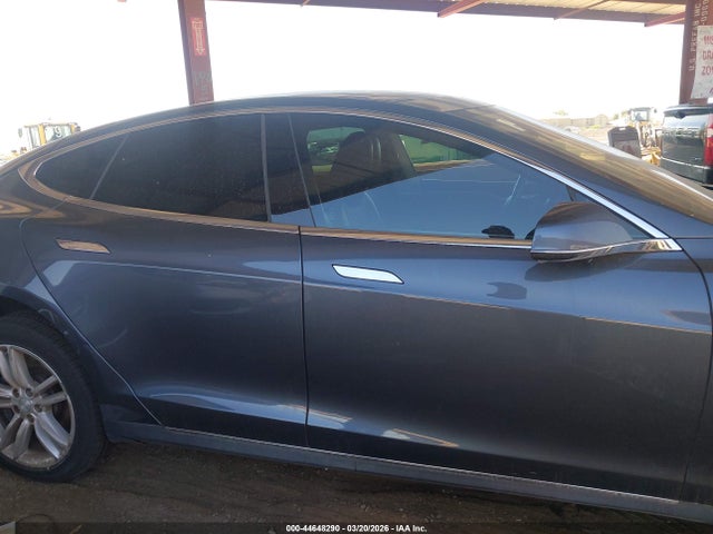 Продажа на аукционе авто 2015 Tesla Model S 70d/85d/p85d, vin: 5YJSA1H20FFP70288, номер лота: 44648290