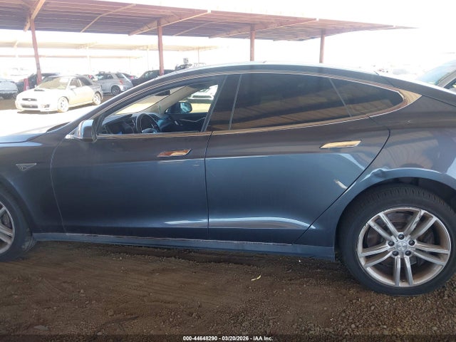 Продажа на аукционе авто 2015 Tesla Model S 70d/85d/p85d, vin: 5YJSA1H20FFP70288, номер лота: 44648290