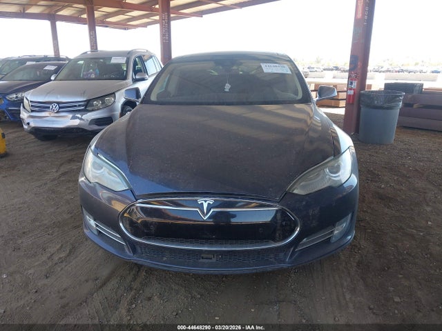Продажа на аукционе авто 2015 Tesla Model S 70d/85d/p85d, vin: 5YJSA1H20FFP70288, номер лота: 44648290