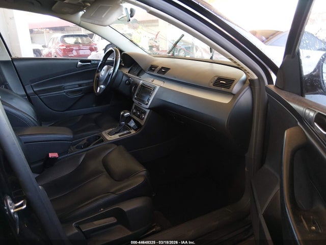 44648325 :رقم المزاد ، WVWJK7AN8AE162271 vin ، 2010 Volkswagen Passat Komfort مزاد بيع
