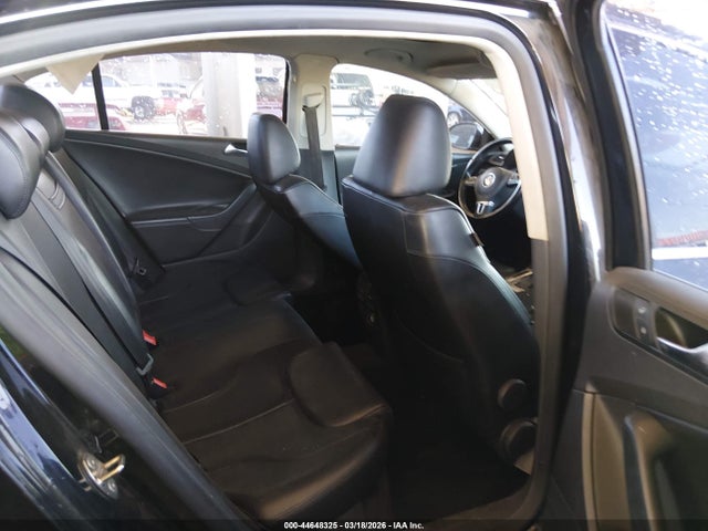 44648325 :رقم المزاد ، WVWJK7AN8AE162271 vin ، 2010 Volkswagen Passat Komfort مزاد بيع