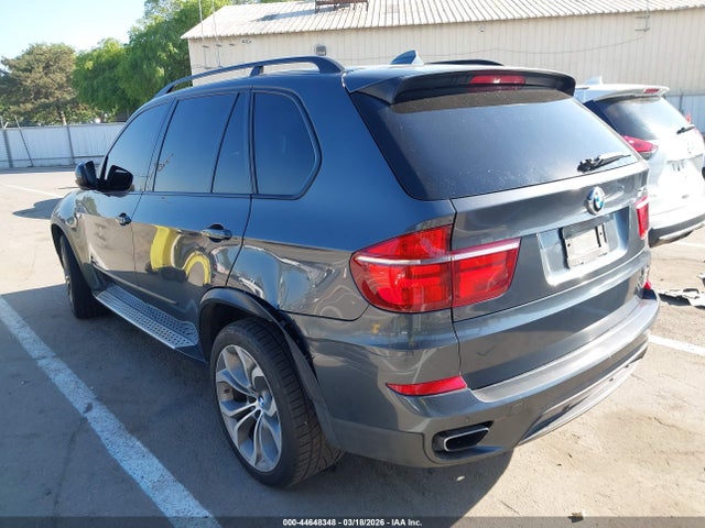 2012 BMW X5 5UXZV8C59CL424731 Photo 2