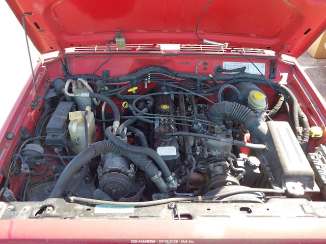 44648358 :رقم المزاد ، 1J4FF48S01L615325 vin ، 2001 Jeep Cherokee Sport مزاد بيع