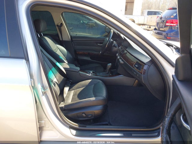 44648378 :رقم المزاد ، WBAPH7C58AA800156 vin ، 2010 Bmw 328i مزاد بيع