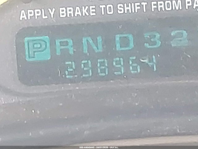 2001 CHEVROLET SUBURBAN 1500 3GNFK16T21G142804 Photo 6