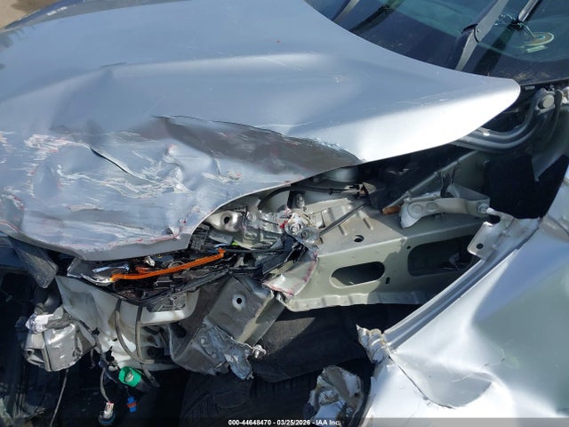 3GNAXUEV9KS633143 Chevrolet EQUINOX LT