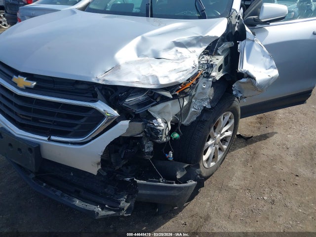 3GNAXUEV9KS633143 Chevrolet EQUINOX LT