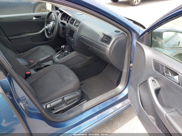 Продаж на аукціоні авто 2015 Volkswagen Jetta 2.0l S, vin: 3VW2K7AJ6FM211788, номер лоту: 44648530
