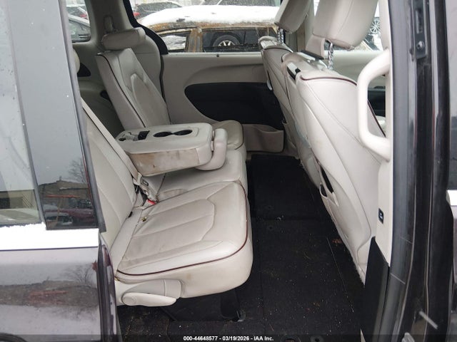 44648577 :رقم المزاد ، 2C4RC1GG9HR570295 vin ، 2017 Chrysler Pacifica Limited مزاد بيع