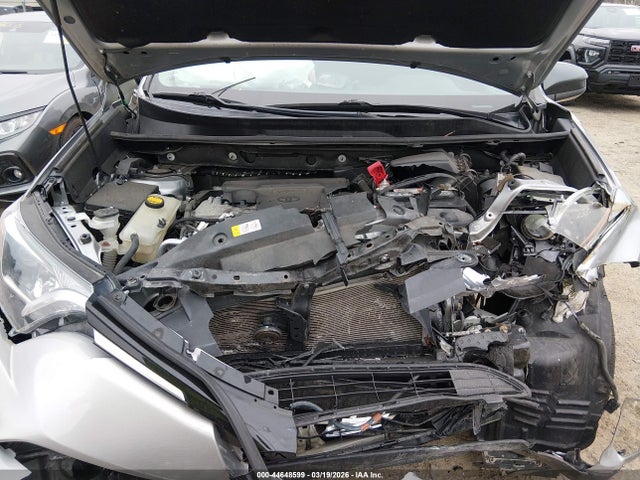 Toyota RAV4 LE 2018 2T3BFREV1JW850961 Image 10