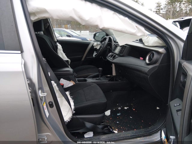 Toyota RAV4 LE 2018 2T3BFREV1JW850961 Image 5