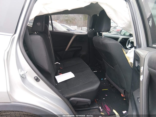 Toyota RAV4 LE 2018 2T3BFREV1JW850961 Image 8