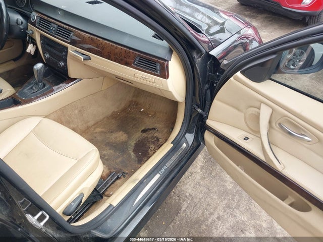 44648617 :رقم المزاد ، WBAPK5G5XBNN28347 vin ، 2011 Bmw 328i Xdrive مزاد بيع
