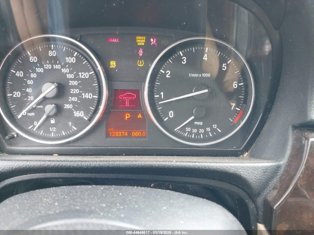44648617 :رقم المزاد ، WBAPK5G5XBNN28347 vin ، 2011 Bmw 328i Xdrive مزاد بيع