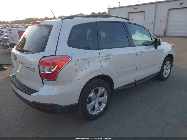 2015 Subaru Forester 2.5i Premium მანქანა იყიდება აუქციონზე, vin: JF2SJADCXFH800882, აუქციონის ნომერი: 44648635