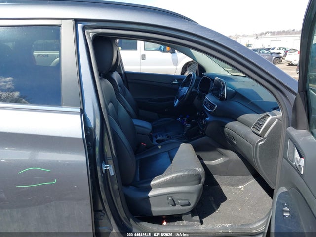 2019 HYUNDAI TUCSON KM8J3CAL8KU009266 Photo 4