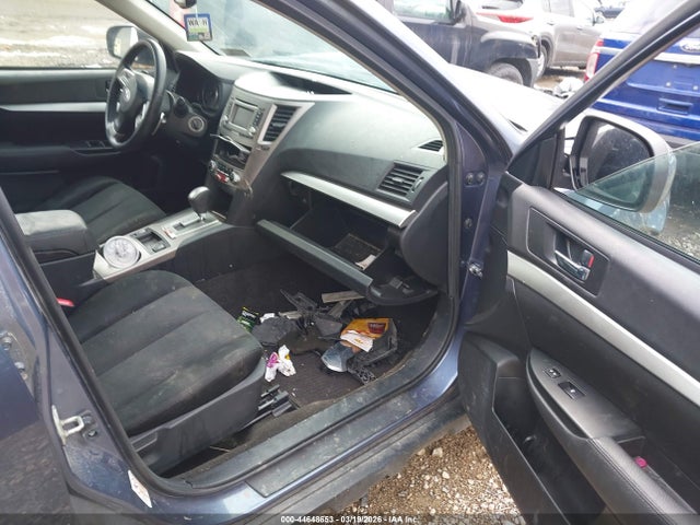 2014 Subaru Outback 2.5i Premium მანქანა იყიდება აუქციონზე, vin: 4S4BRBCC5E3288809, აუქციონის ნომერი: 44648653