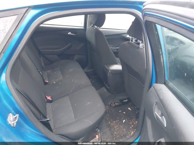 1FADP3K21FL315738 Ford FOCUS SE