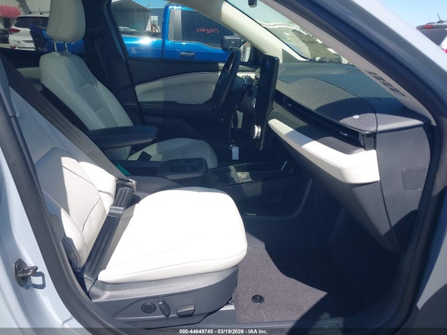 Ford Mustang Mach-e Premium 2025 3FMTK3R72SMA29939 Image 5