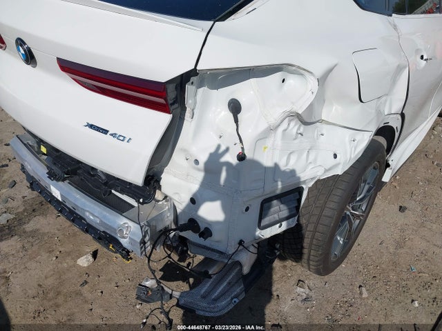 2022 Bmw X6 Xdrive40i მანქანა იყიდება აუქციონზე, vin: 5UXCY6C00N9J52432, აუქციონის ნომერი: 44648767