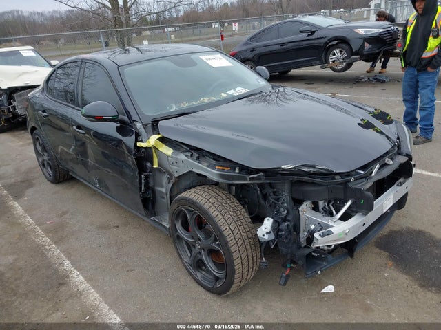 2018 ALFA ROMEO GIULIA ZARFAEDN6J7593632