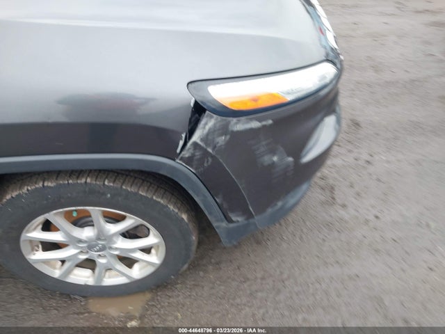 44648796 :رقم المزاد ، 1C4PJLCBXFW517516 vin ، 2015 Jeep Cherokee Latitude مزاد بيع