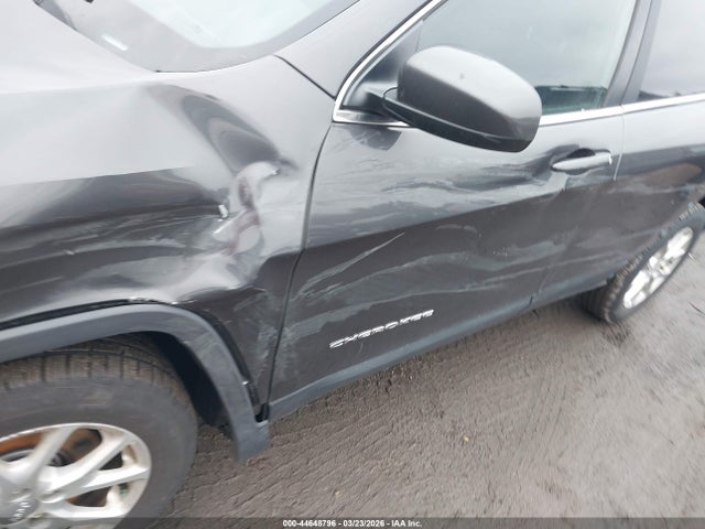 44648796 :رقم المزاد ، 1C4PJLCBXFW517516 vin ، 2015 Jeep Cherokee Latitude مزاد بيع