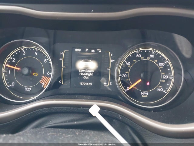 44648796 :رقم المزاد ، 1C4PJLCBXFW517516 vin ، 2015 Jeep Cherokee Latitude مزاد بيع