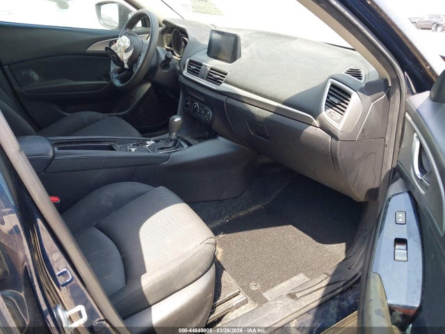2018 Mazda Mazda3 Sport მანქანა იყიდება აუქციონზე, vin: 3MZBN1U78JM242411, აუქციონის ნომერი: 44648805