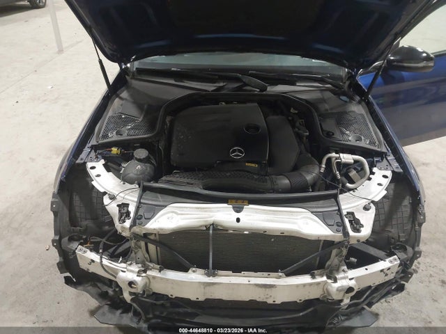 2019 Mercedes-benz C 300 4matic მანქანა იყიდება აუქციონზე, vin: 55SWF8EB7KU301904, აუქციონის ნომერი: 44648810