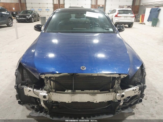 2019 Mercedes-benz C 300 4matic მანქანა იყიდება აუქციონზე, vin: 55SWF8EB7KU301904, აუქციონის ნომერი: 44648810