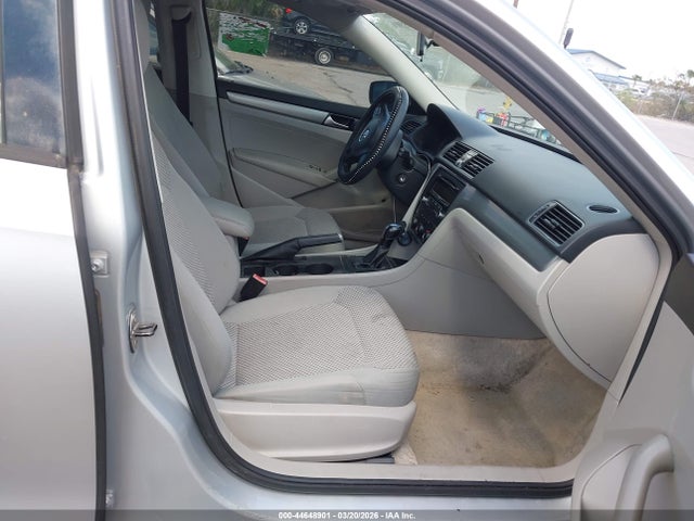 Aukcja sprzedaży 2014 Volkswagen Passat 1.8t S, vin: 1VWAS7A32EC044357, numer aukcji: 44648901