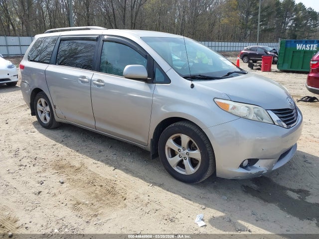 2011 TOYOTA SIENNA 5TDKK3DC1BS032397