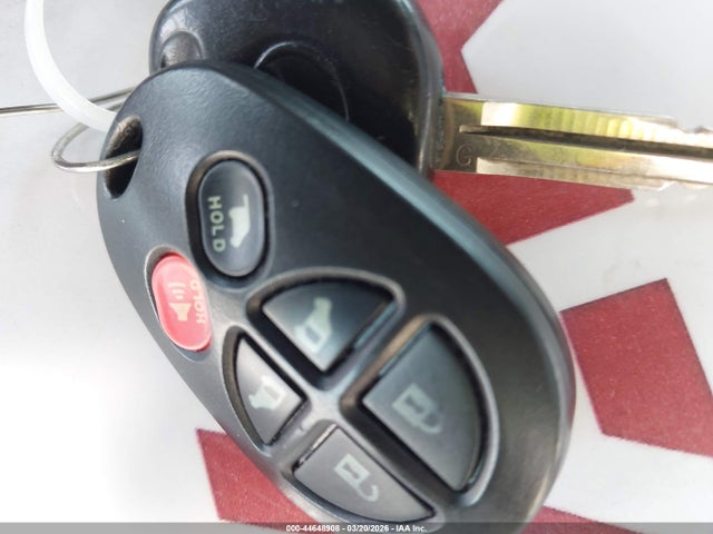 2011 TOYOTA SIENNA 5TDKK3DC1BS032397 Photo 10