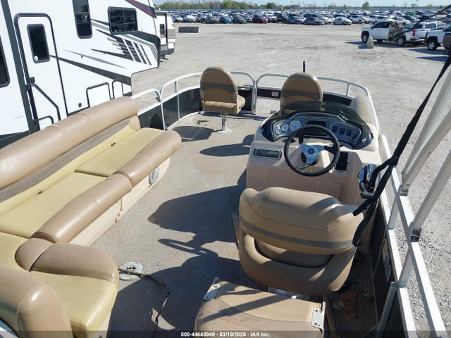 Suntracker Pontoon 2016 BUJ10738I516 Image 5