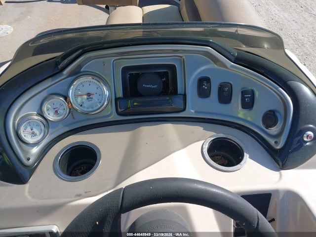 Suntracker Pontoon 2016 BUJ10738I516 Image 7