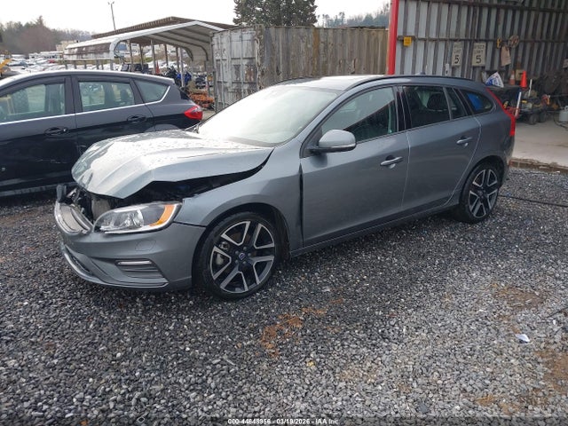 Volvo V60 T5 Dynamic 2018 YV140MEL3J2379085 Image 2