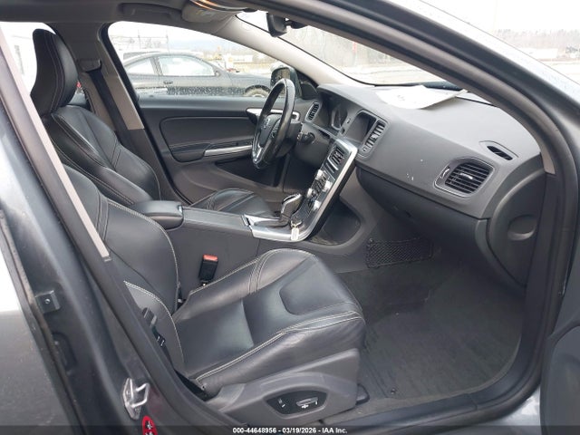Volvo V60 T5 Dynamic 2018 YV140MEL3J2379085 Image 5