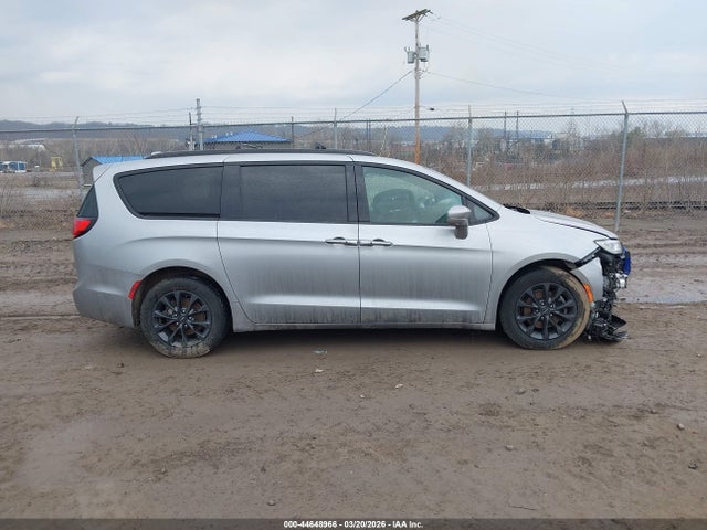 Продажа на аукционе авто 2021 Chrysler Pacifica Touring L, vin: 2C4RC1BG6MR550037, номер лота: 44648966