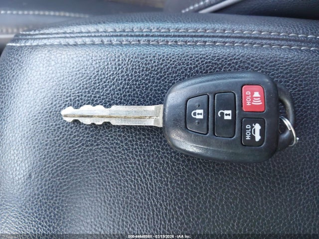 2014 Toyota Corolla S Plus მანქანა იყიდება აუქციონზე, vin: 2T1BURHE1EC012270, აუქციონის ნომერი: 44648988