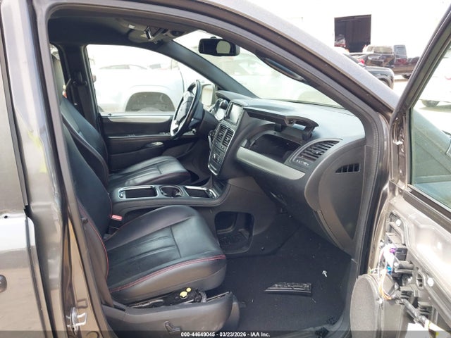 2018 Dodge Grand Caravan Gt მანქანა იყიდება აუქციონზე, vin: 2C4RDGEGXJR327863, აუქციონის ნომერი: 44649045