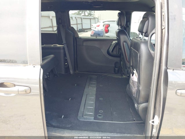2018 Dodge Grand Caravan Gt მანქანა იყიდება აუქციონზე, vin: 2C4RDGEGXJR327863, აუქციონის ნომერი: 44649045