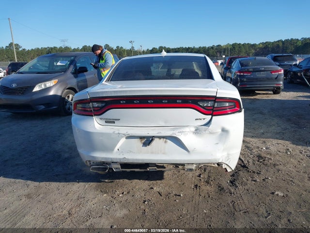 2C3CDXHG9FH734009 Dodge Charger Sxt